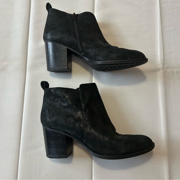 Sofft Ware Black Suede Ankle Heeled Boots Womens Size 9M Metallic Shimmer - Picture 3 of 7